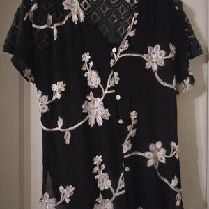 Chic Black Floral Lace Blouse